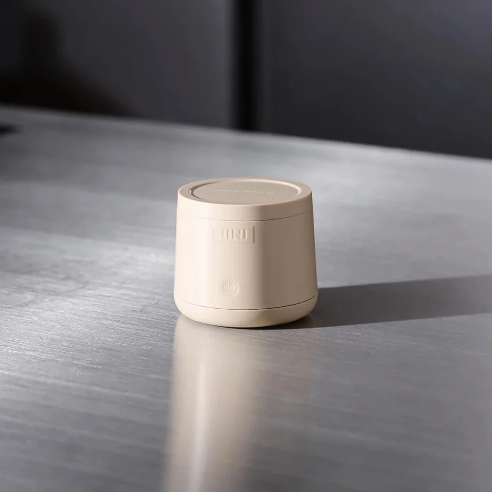 LIINI 4.0 PRO scaldabiberon con batteria, 75 W, beige - IP66 resistente alla polvere e ai getti d'acqua, 4 livelli 37/40/45/50°C, batteria 15.000 mAh, in viaggio e a casa, cavo in alluminio USB-C da