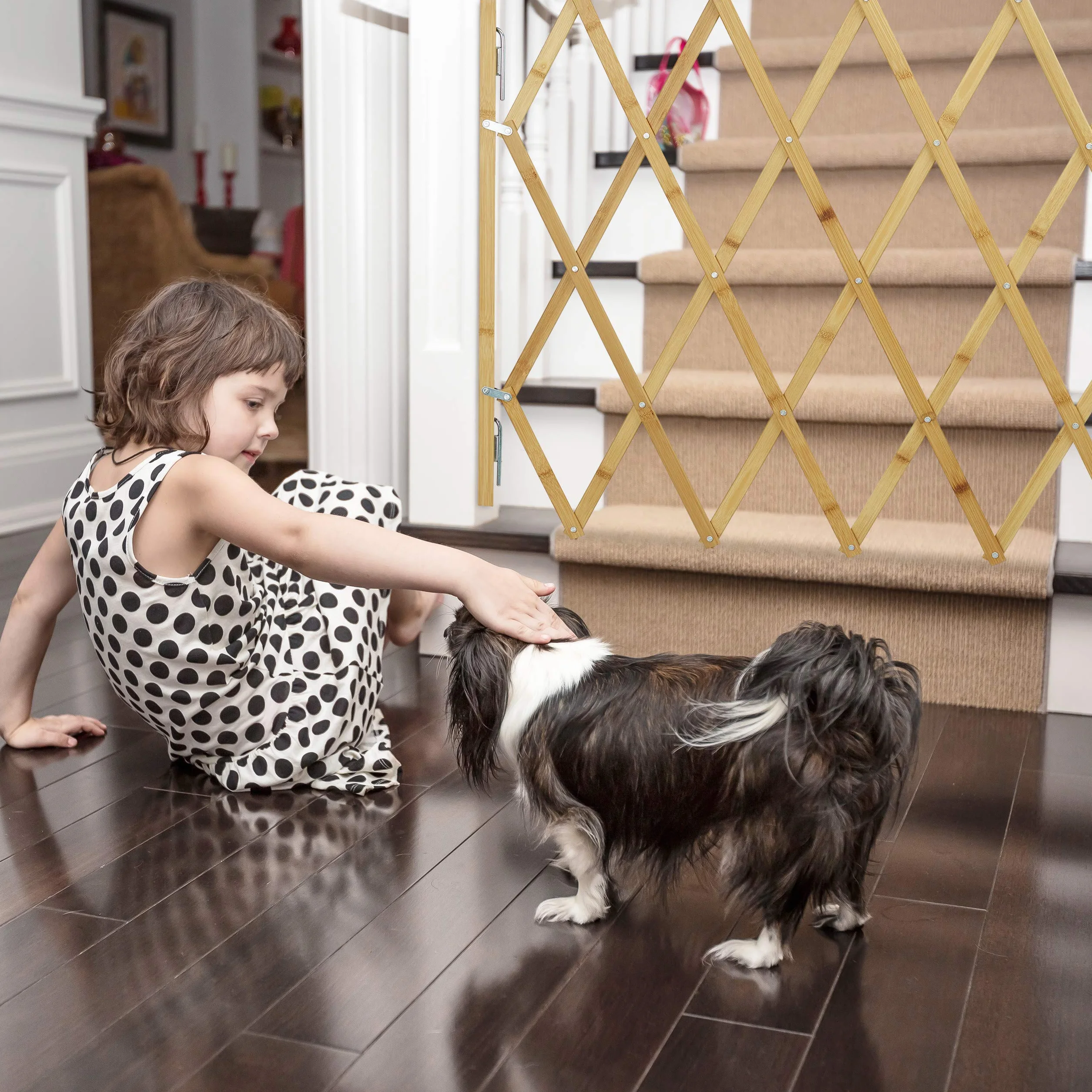 Relaxdays Barriera per cani, cancelletto di sicurezza per porte e scale, griglia a forbice estensibile fino a 116,5 cm, altezza 82,5 cm, naturale, L