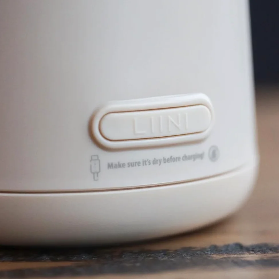 LIINI 4.0 PRO scaldabiberon con batteria, 75 W, beige - IP66 resistente alla polvere e ai getti d'acqua, 4 livelli 37/40/45/50°C, batteria 15.000 mAh, in viaggio e a casa, cavo in alluminio USB-C da