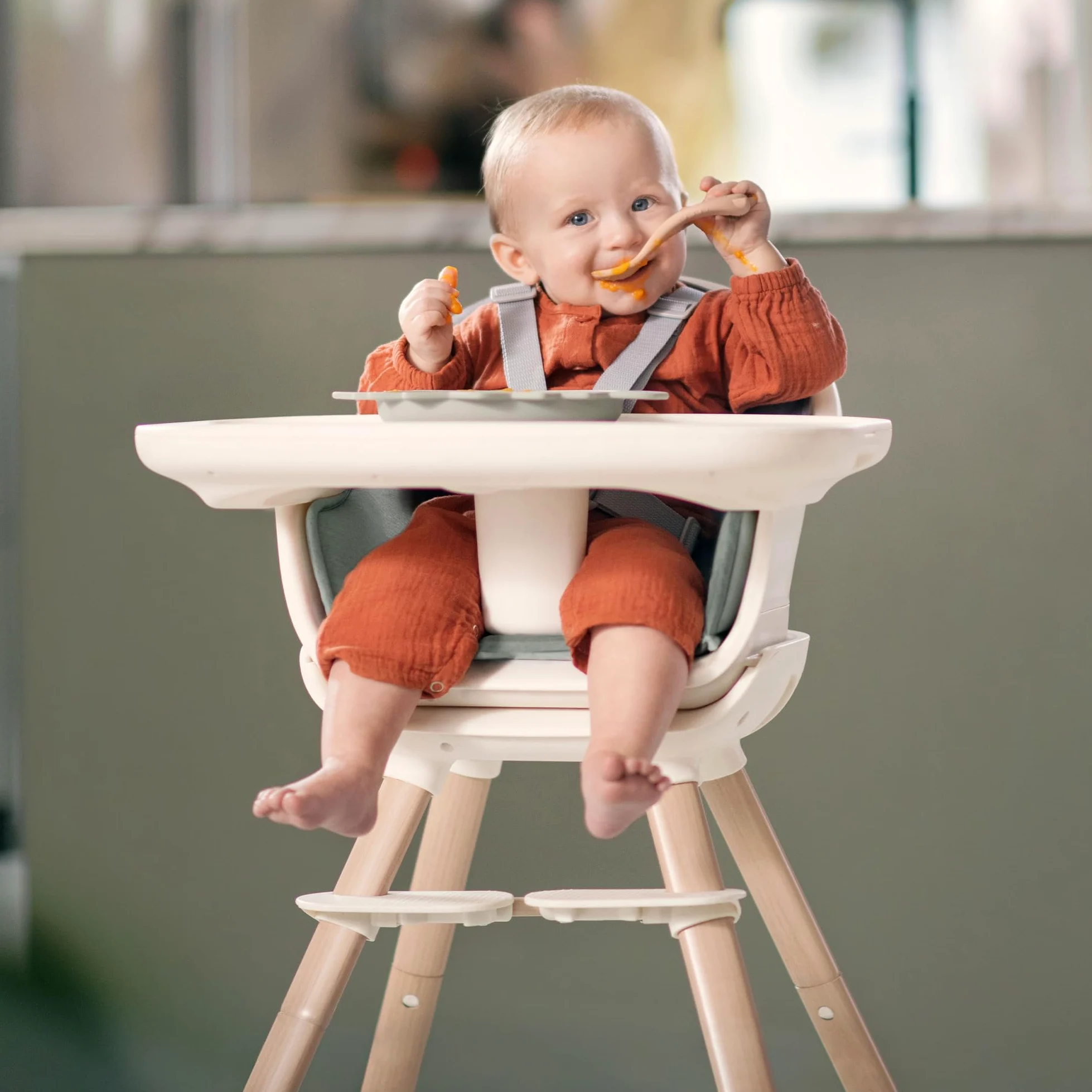 Maxi-Cosi Moa Seggiolone Pappa Evolutivo, 6 Mesi-7 Anni, 0-25 kg, Seggiolone Pappa Bimbi Regolabile, Si Trasforma in Alzasedia, Sgabello e Tavolino con Sedia, Colore Beyond Graphite