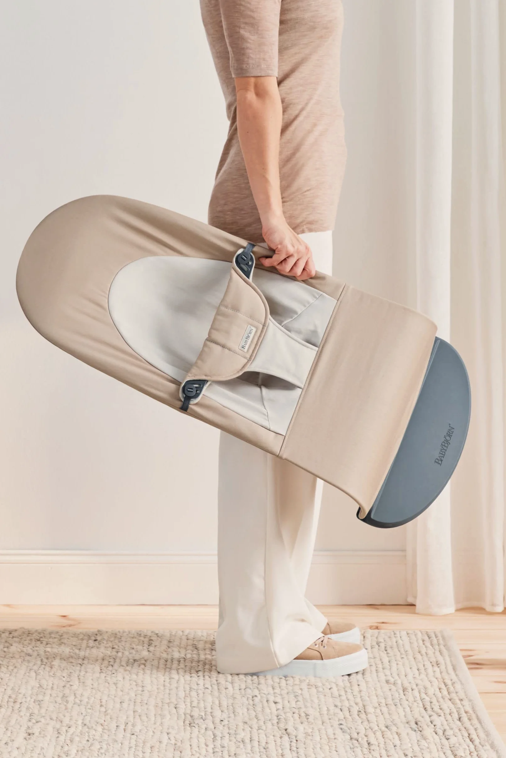 BabyBjörn Sdraietta Balance Soft, Tessuto, Kaki/Beige