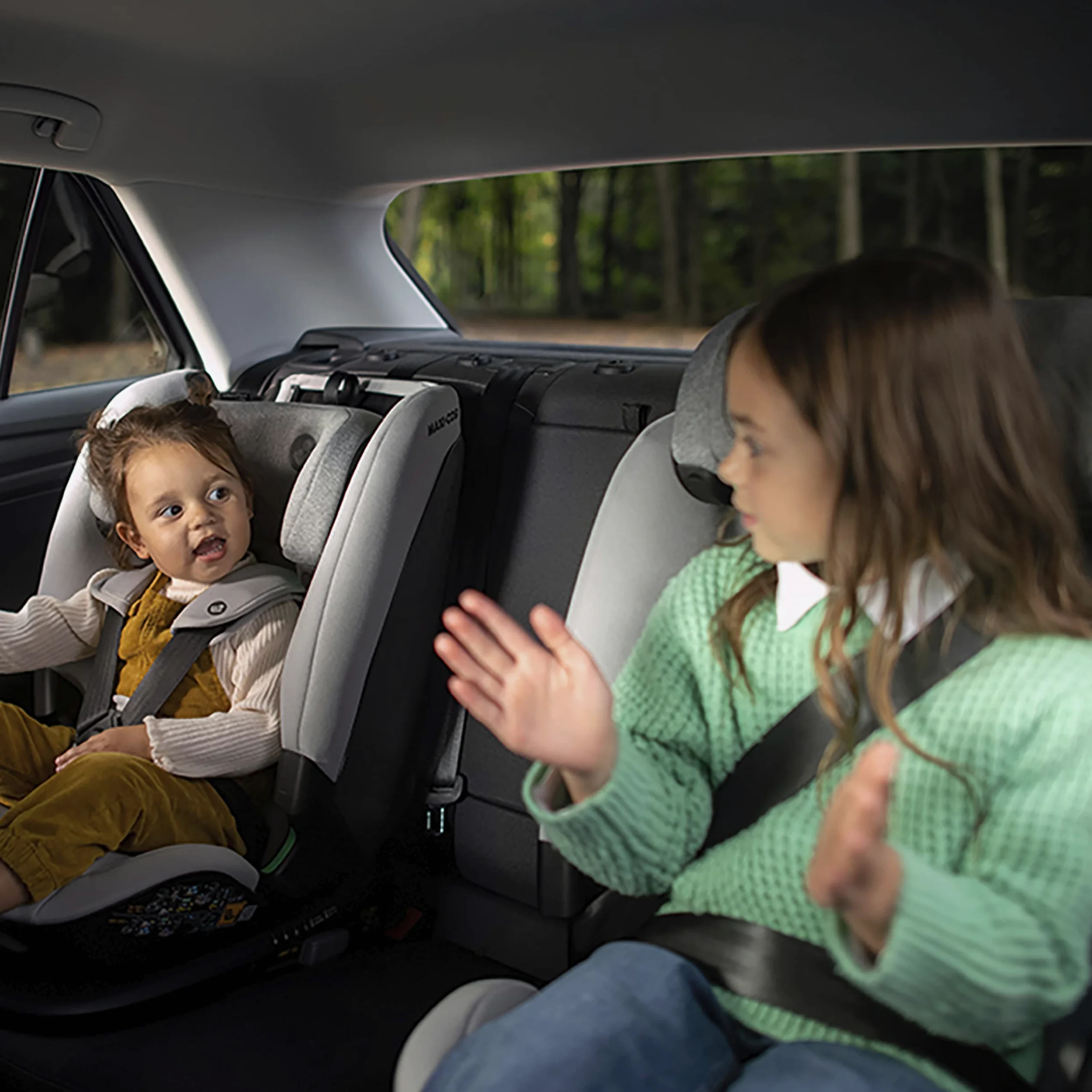 Maxi-Cosi Titan Plus i-Size, Seggiolino Auto ISOFIX, 15 Mesi - 12 Anni (76 - 150 cm), Reclinabile in 4 Posizioni, Regolabile in Altezza, Side Impact Protection G-CELL, per Bambini, Authentic Graphite