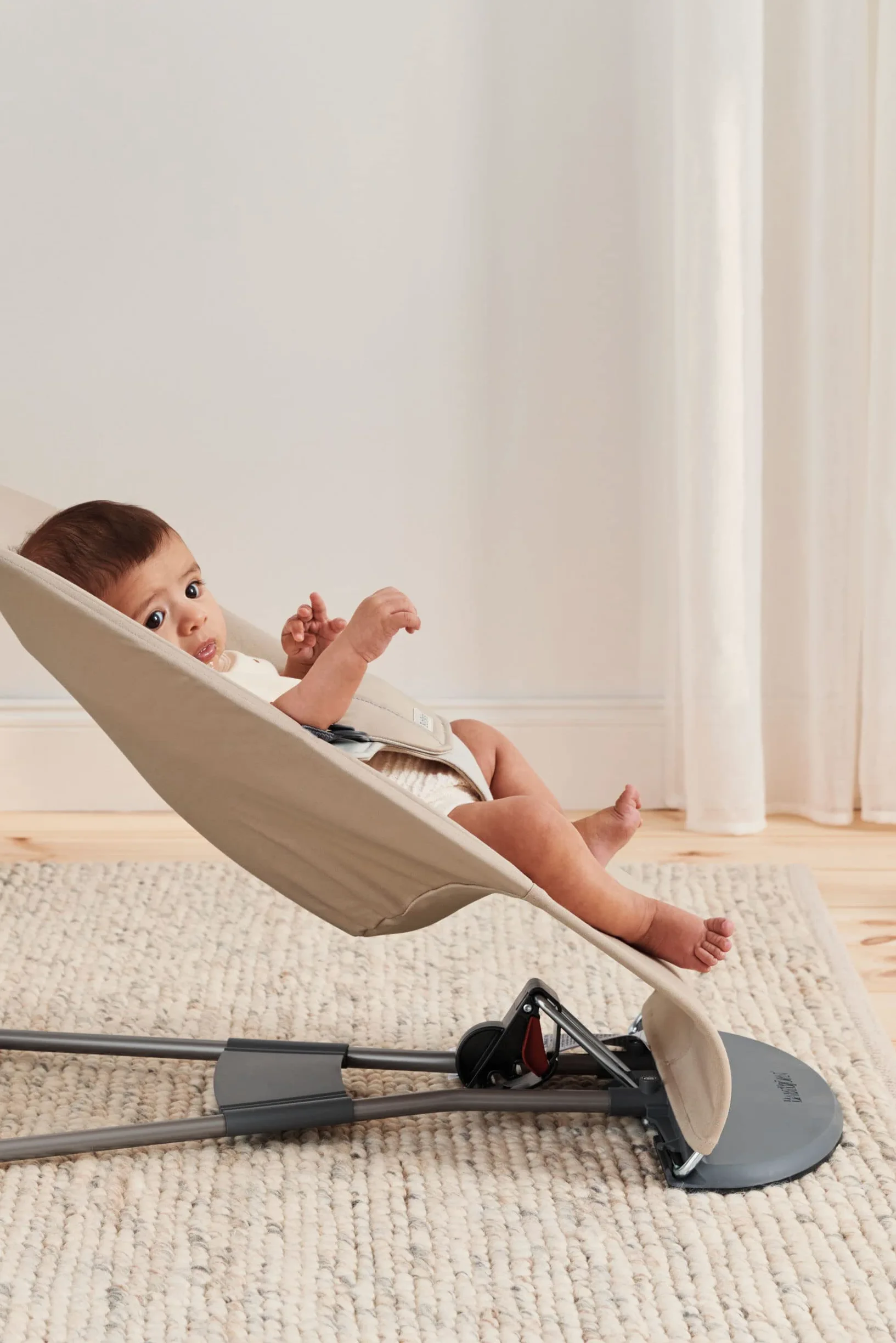 BabyBjörn Sdraietta Balance Soft, Tessuto, Kaki/Beige